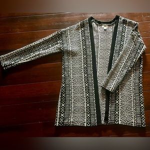 Old Navy Cardigan - Geometric Black & White Pattern - Fall Sweater Heavyweight